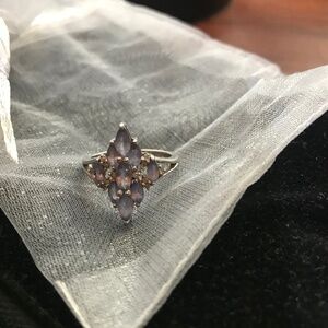 White Gold 10kt Tanzanite ring